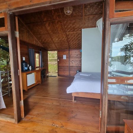 Treetop Guesthouse And Bungalows Сабанг Экстерьер фото