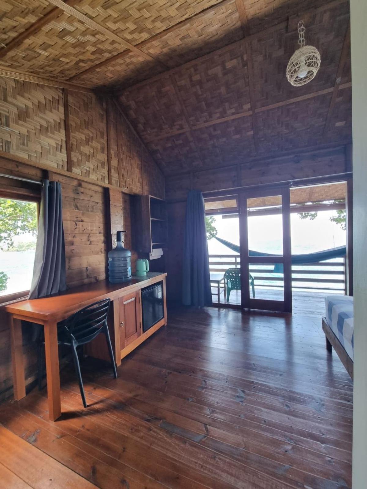Treetop Guesthouse And Bungalows Сабанг Экстерьер фото