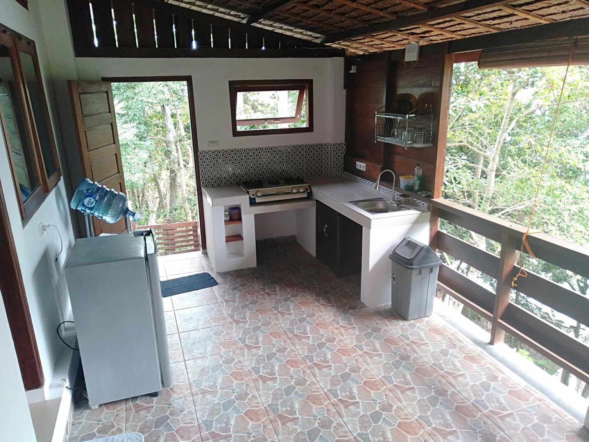 Treetop Guesthouse And Bungalows Сабанг Экстерьер фото