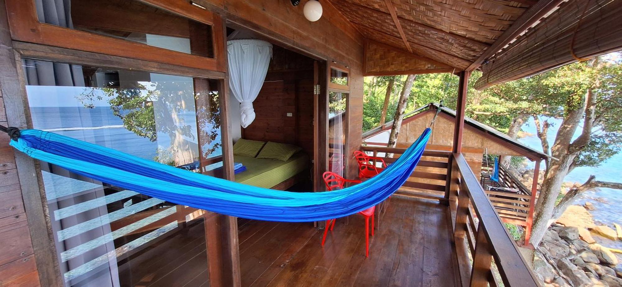 Treetop Guesthouse And Bungalows Сабанг Экстерьер фото